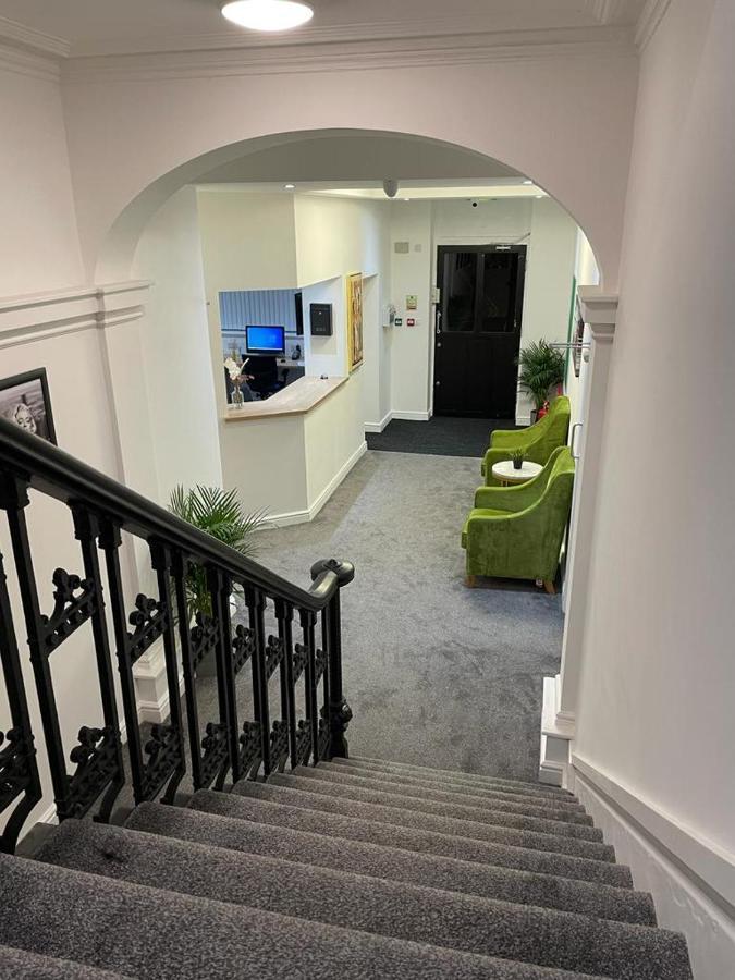 Dusties Hotel Rotherham Esterno foto