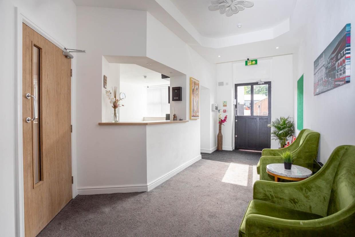 Dusties Hotel Rotherham Esterno foto
