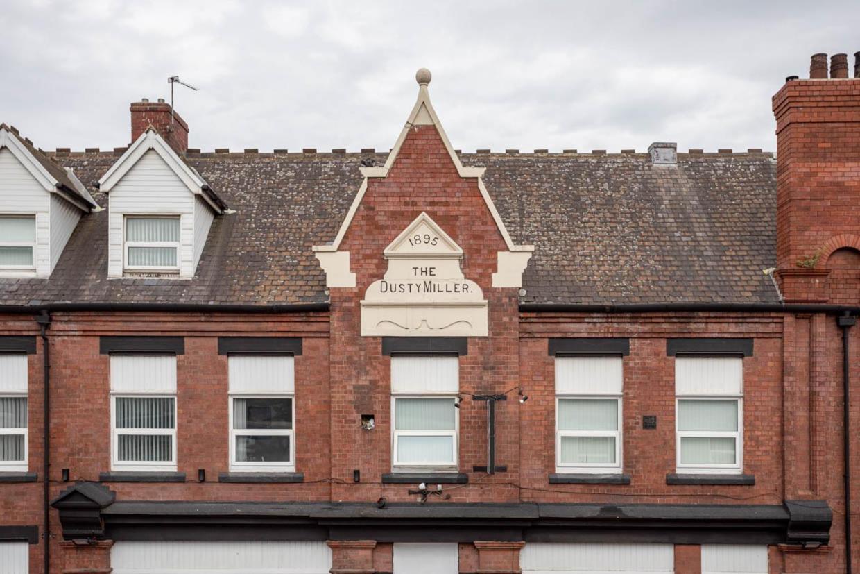 Dusties Hotel Rotherham Esterno foto