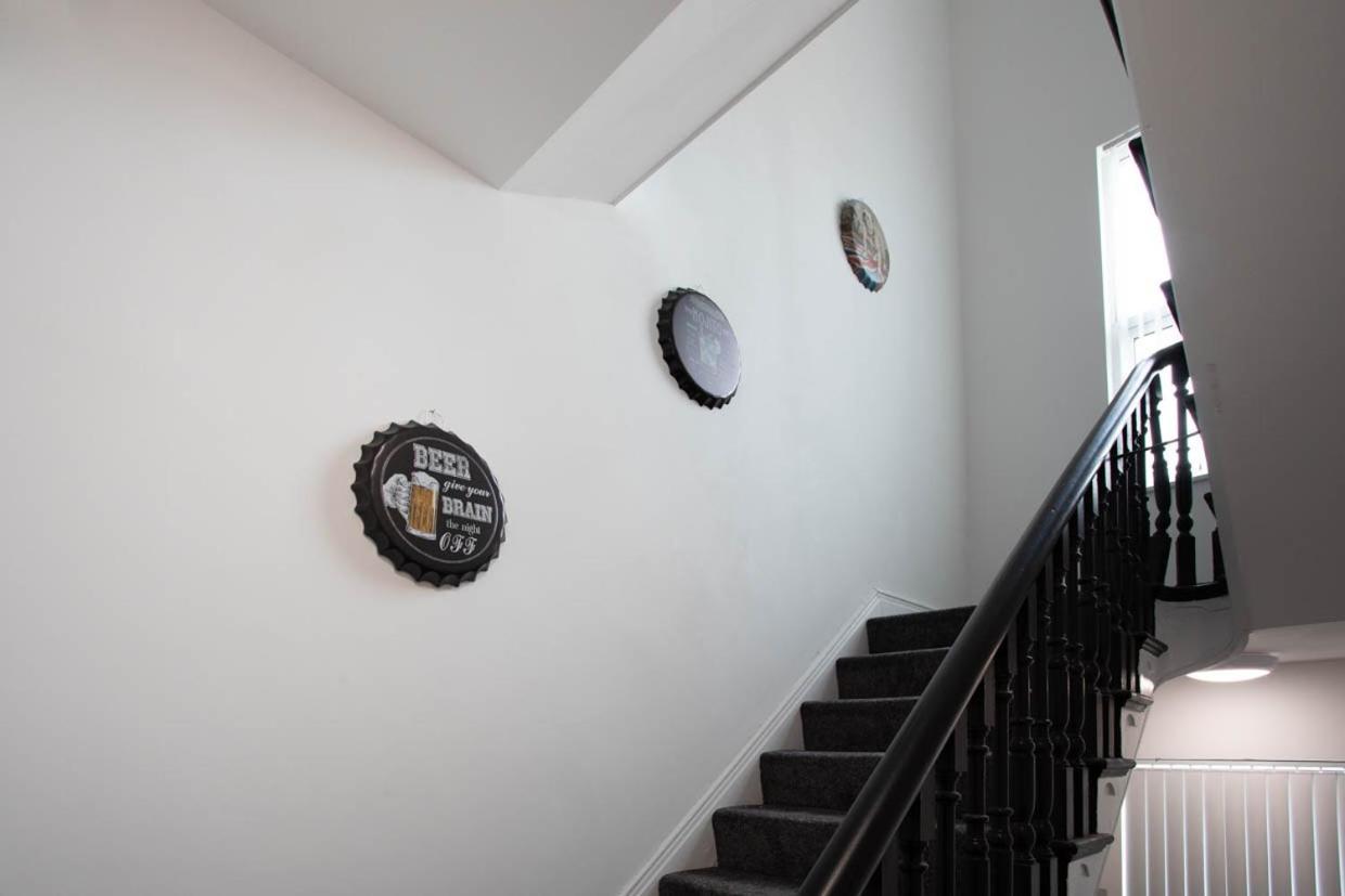 Dusties Hotel Rotherham Esterno foto
